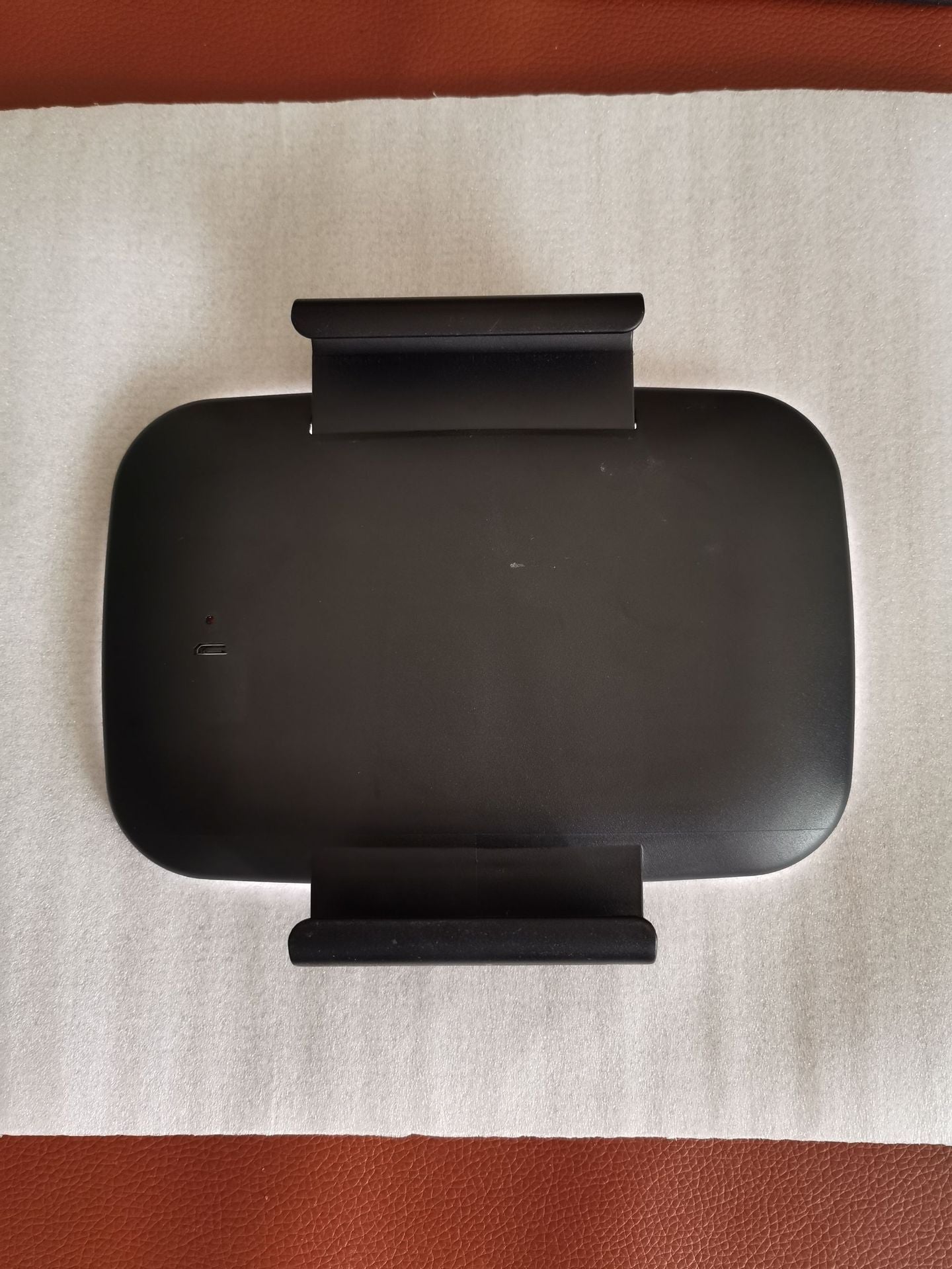 Compact LED Beauty Mirror for On-the-Go Make-Up - Collumn
