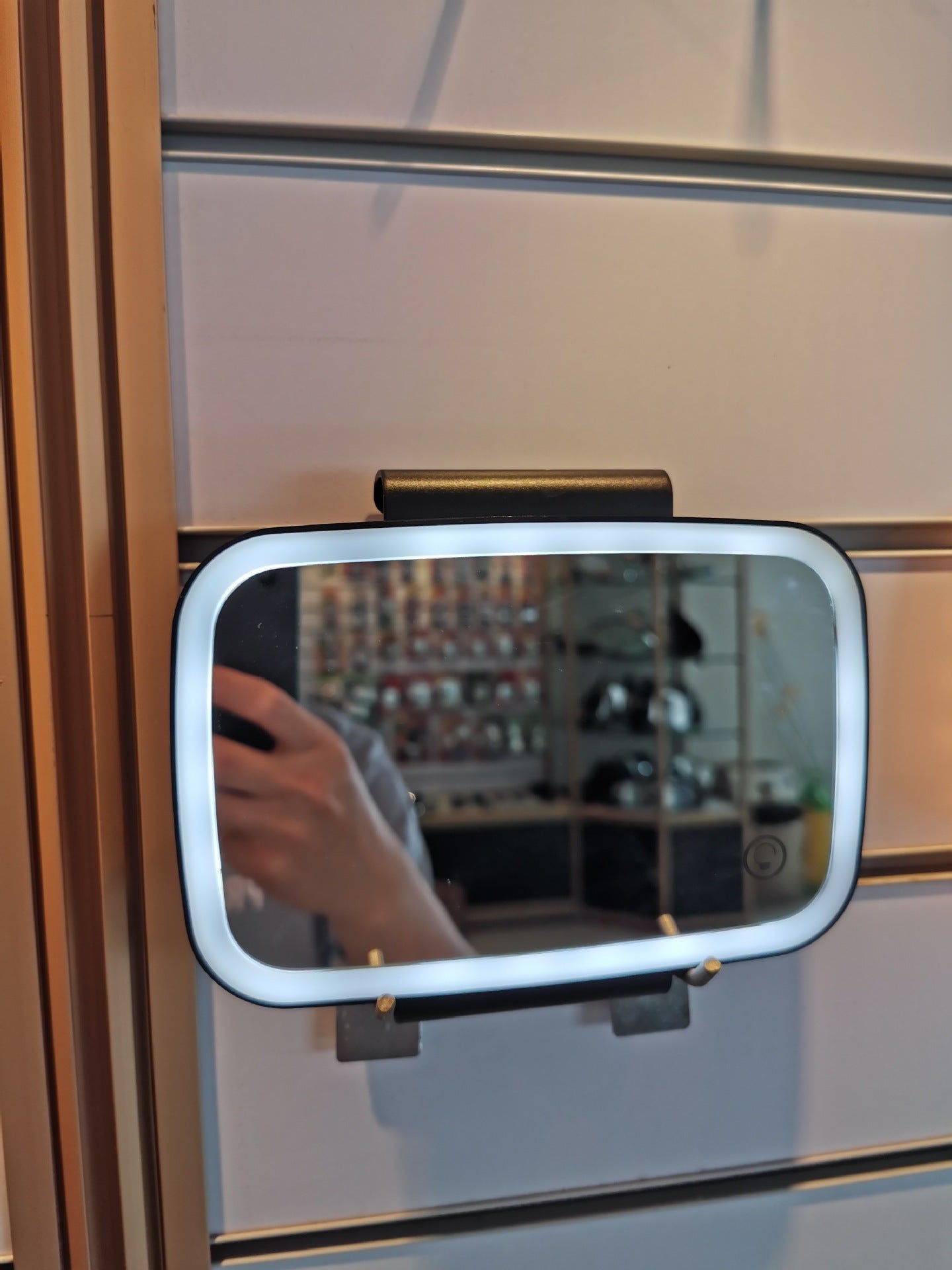 Compact LED Beauty Mirror for On-the-Go Make-Up - Collumn