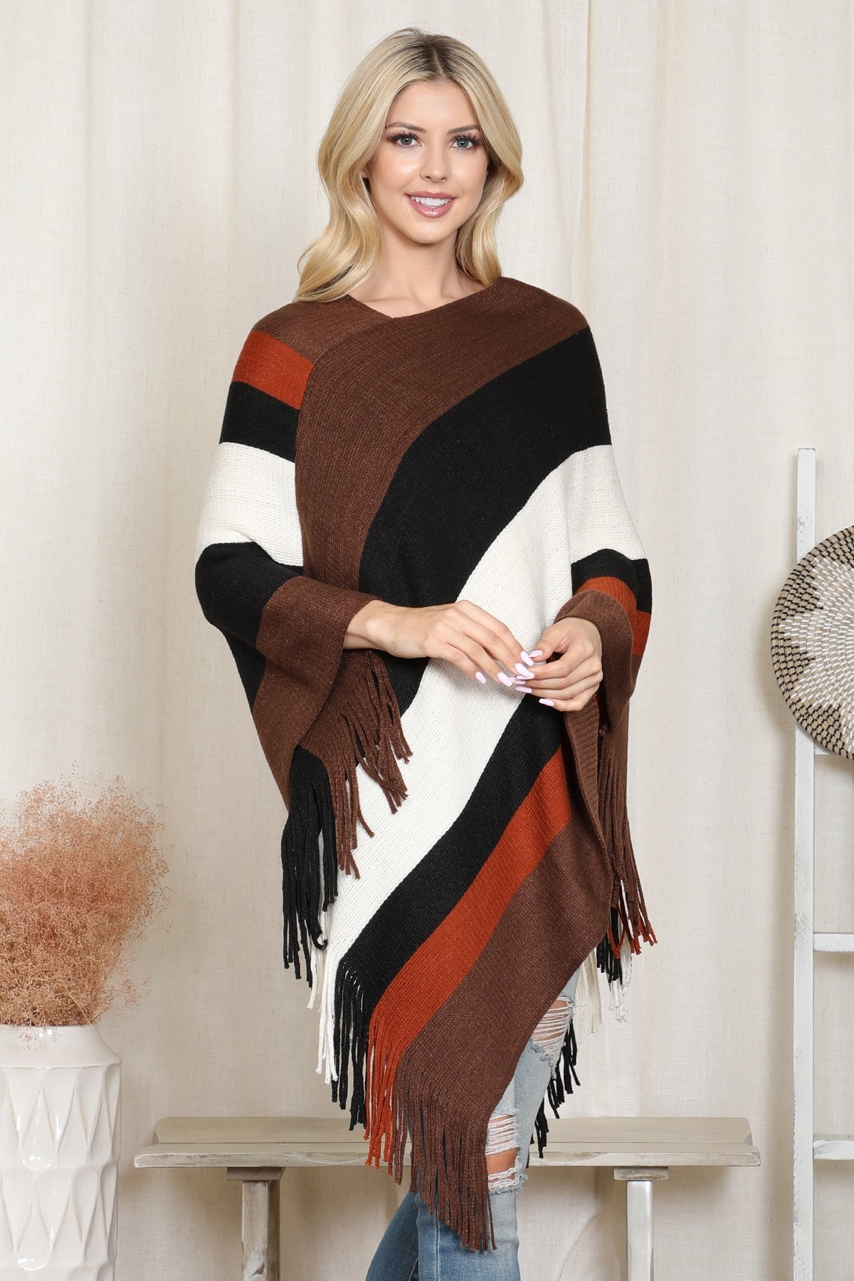 Hdf2099 - Color Block Fringe Poncho - Collumn