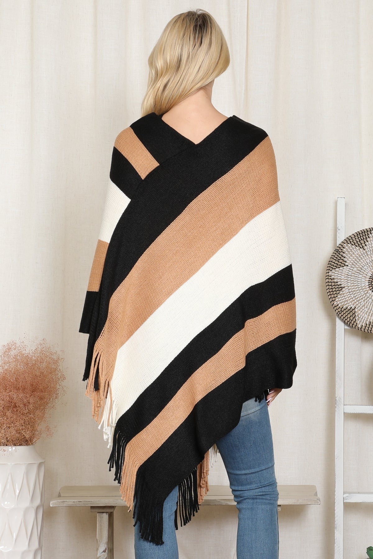 Hdf2099 - Color Block Fringe Poncho - Collumn