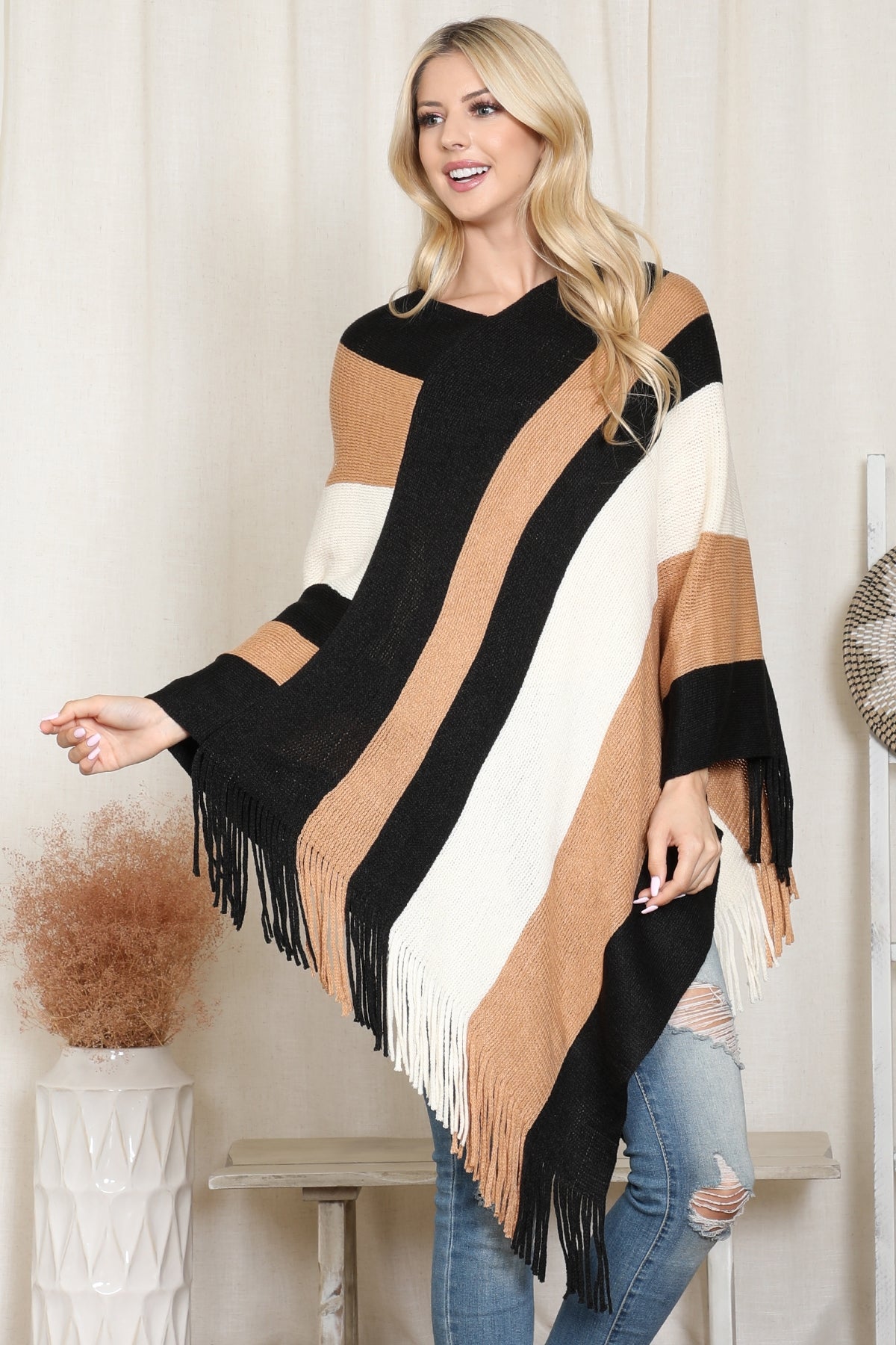 Hdf2099 - Color Block Fringe Poncho - Collumn