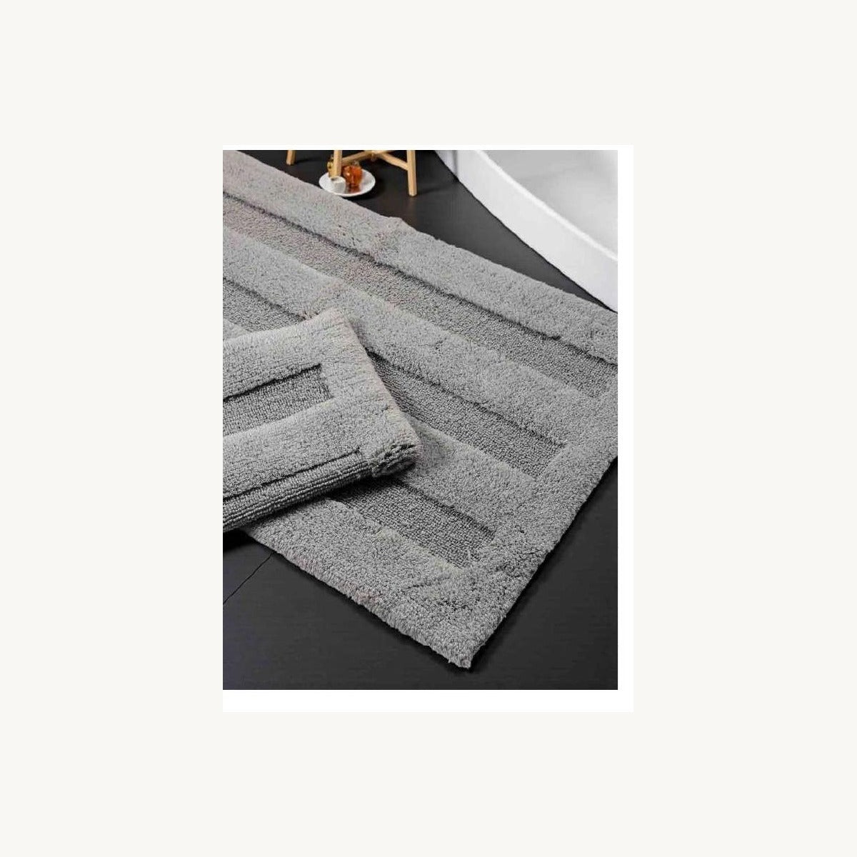 Close-up detail of tufted bath mat set T-026 texture